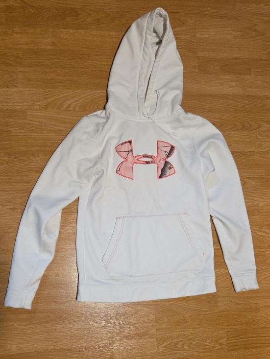 Under Armour Tops - Under Armour White Hoodie with Pink Camo Logo